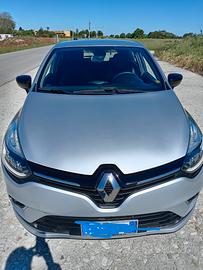 RENAULT Clio - 2019