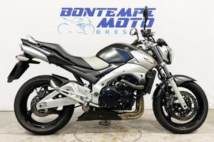 SUZUKI GSR 600
