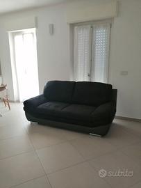 Divano moderno 3 posti Nero – Usato pochissimo