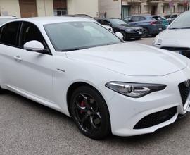 Alfa Romeo Giulia 2.0 Turbo 280 CV AT8 AWD Q4 Velo