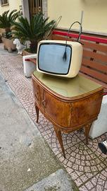 📺 Televisore Vintage Anni '70 – Design Space Age