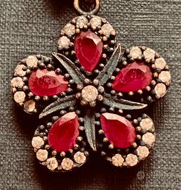 Ciondolo gioiello fiore