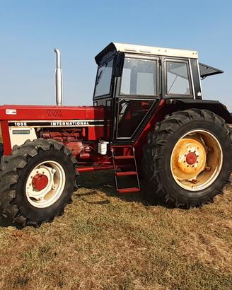 Trattore International 1055