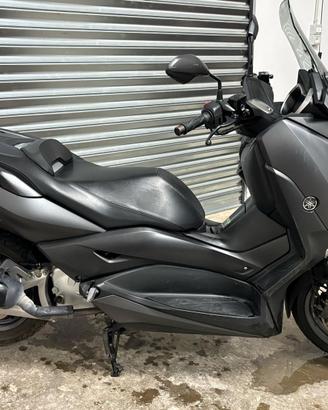Yamaha XMAX 125 grigio opaco