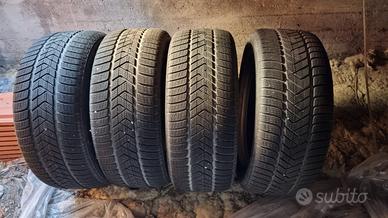 Gomme invernali Pirelli Scorpion 255/55 R 18