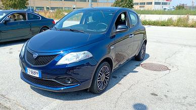 LANCIA Ypsilon 1.2 69 CV 5 porte GPL Ecochic Gold