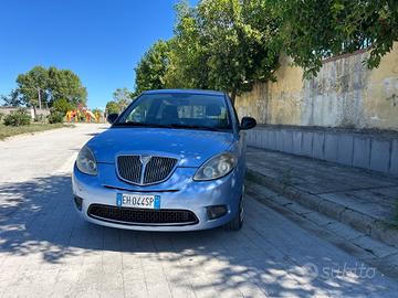 Lancia Ypsilon 1.2 69 CV Unyca
