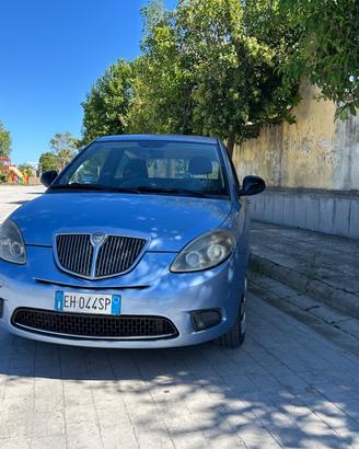 Lancia Ypsilon 1.2 69 CV Unyca