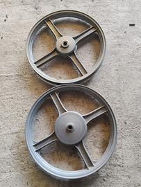 Cerchi in lega per piaggio 16