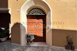 Casa indipendente di 360 m² con più di 5 locali e 