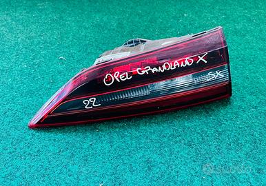 Fanale portellone posteriore Opel Grandland X sini