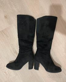 Stivali con tacco neri