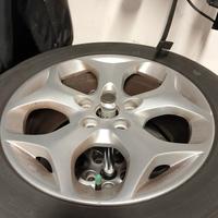 cerchi in lega più gomme