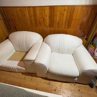 Divano piu due poltrone