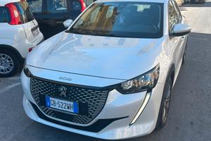 Peugeot 208 elettrica