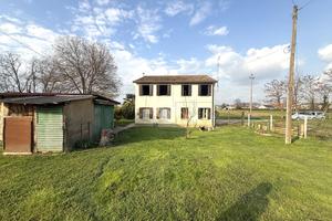 VILLA SINGOLA A TOMBOLO