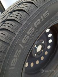 4 Gomme da neve con cerchi 185/65 R15