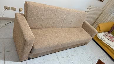 Divano letto in perfette condizioni – come nuovo