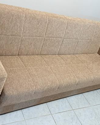 Divano letto in perfette condizioni – come nuovo