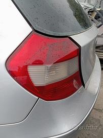 Fanale posteriore sx BMW 120D anno 2005 codice mot