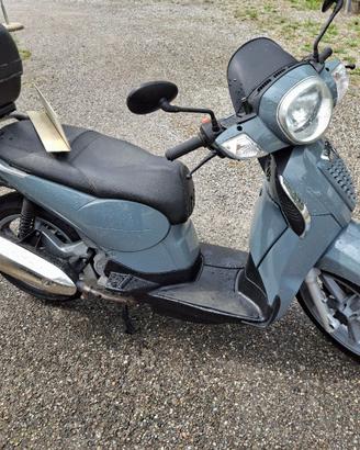 Aprilia Scarabeo Grigio Nardò  181 cc 19CV 14kW