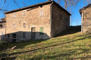 Vendita rustico in sasso da ristrutturare