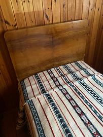 Letti in legno vintage