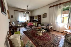 PORZIONE DI VILLETTA - APPARTAMENTO AL PIANO TERRA