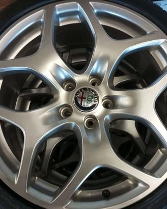 Cerchiin lega 18" originali GIULIETTA con gomme