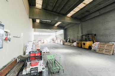 CAPANNONE A PONTOGLIO