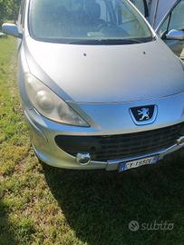 peugeot 307 hdi, 1.5 con 200.000km 