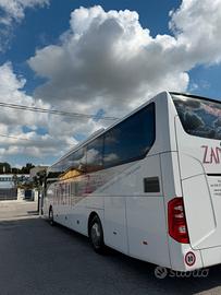 Bus mercedes tourismo