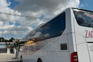 Bus mercedes tourismo