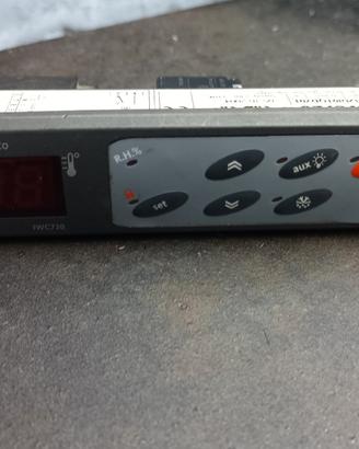 Regolatore  termostato Eliwell IWC 720