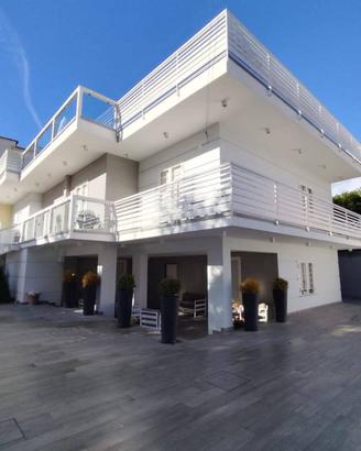 Villa di 300 m² con più di 5 locali a Boscotrecase
