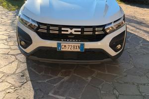 Sandero steewey bianca 1000 benzina gpl