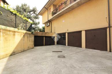 MAGAZZINO A VILLA CARCINA