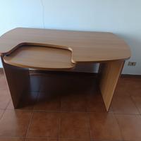 scrivania per errato ordine a 100 euro