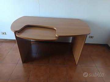 scrivania per errato ordine a 100 euro