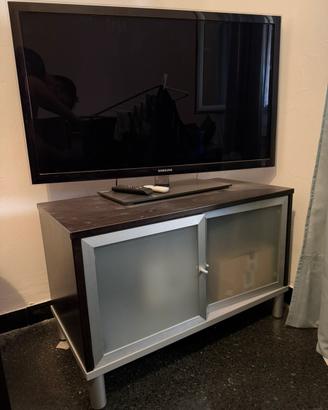 TV Samsung 40 Pollici 1080p con Mobiletto