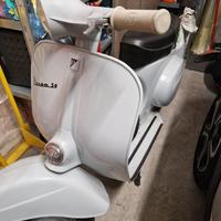 vespa 50 del 1967 . 