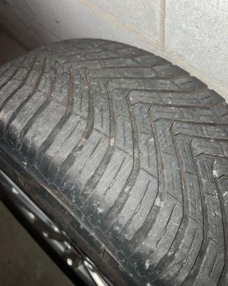 gomme   255/35 r 18 e cerchi audy