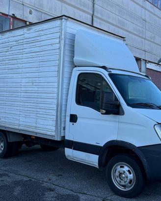 Furgone Iveco motore nuovo - appena revisionato