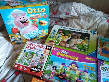 Giochi vari 500 barbie,carrello dotti peluches etc