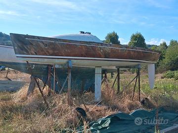 Barca a vela in legno di Cedro