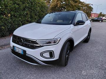 Splendida VOLKSWAGEN T-ROC