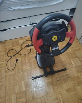 pedaliera e volante thrustmaster