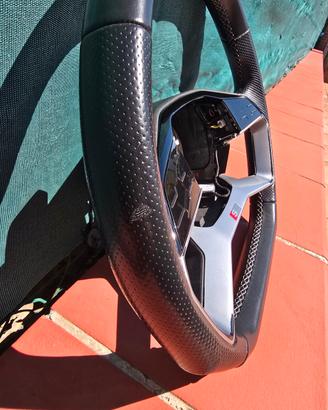 volante Q 4  e- tron