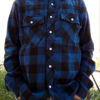 Camicia a scacchi blu e nero 
