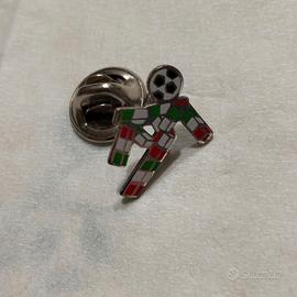 Spilletta "CIAO" Italia '90 UNO A ERRE argento 925